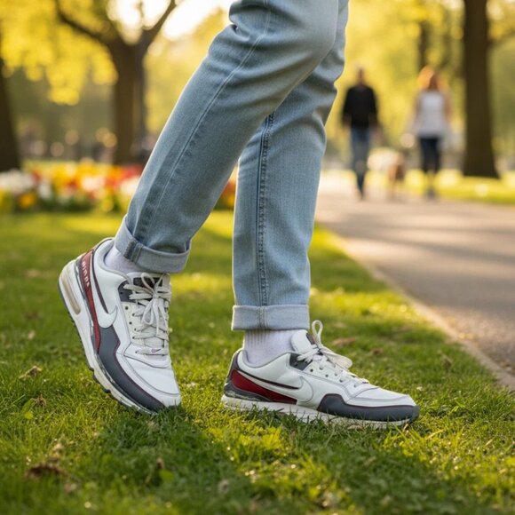 Size 11.5 - Nike Air Max White and Red - Picture 8 of 8